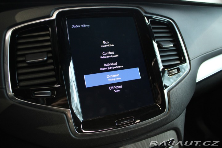 Volvo XC90 B5 AWD 7 míst/PilotAssist 2021
