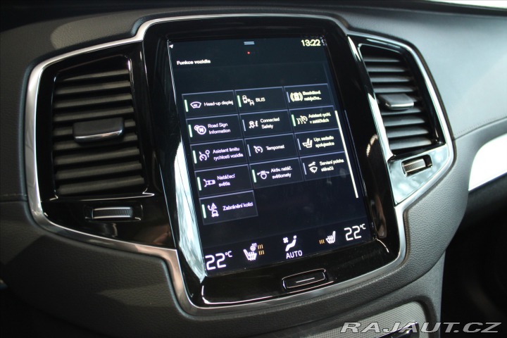 Volvo XC90 B5 AWD 7 míst/PilotAssist 2021