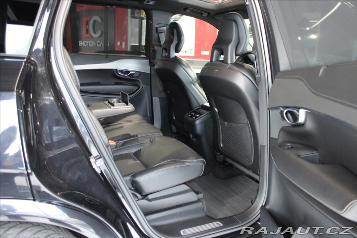 Volvo XC90 B5 AWD 7 míst/PilotAssist 2021