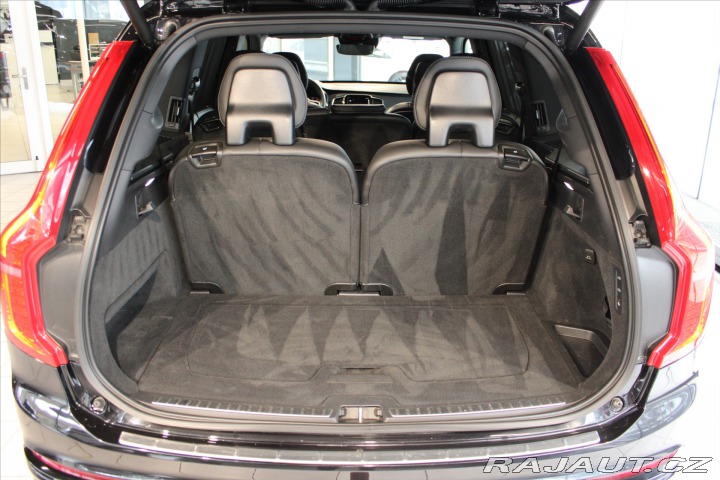 Volvo XC90 B5 AWD 7 míst/PilotAssist 2021