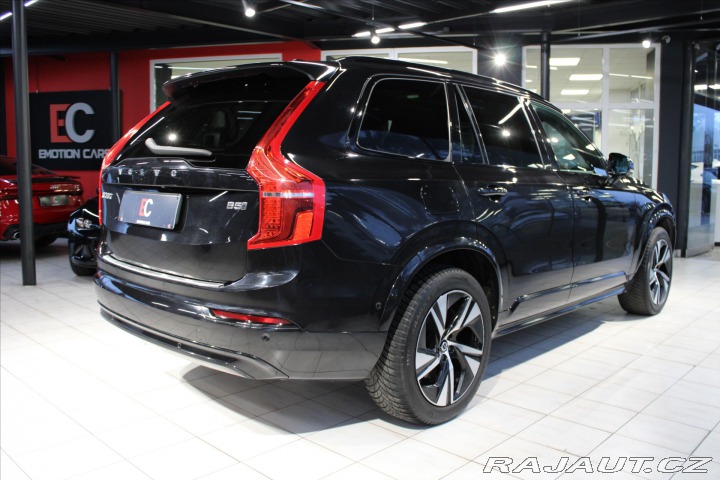 Volvo XC90 B5 AWD 7 míst/PilotAssist 2021