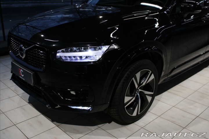 Volvo XC90 B5 AWD 7 míst/PilotAssist 2021