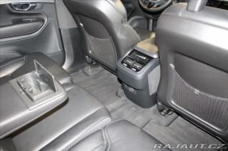 Volvo XC90 B5 AWD 7 míst/PilotAssist 2021