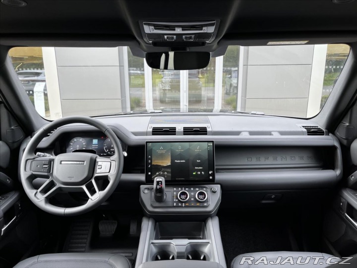 Land Rover Defender 3,0 110 X-Dynamic SE D250 2026