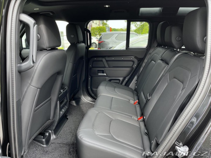 Land Rover Defender 3,0 110 X-Dynamic SE D250 2026