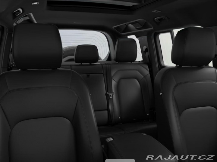 Land Rover Defender X-Dynamic SE D250 AWD  11 2026