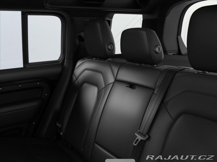 Land Rover Defender X-Dynamic SE D250 AWD  11 2026