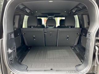Land Rover Defender 3,0 110 X-Dynamic SE D250 2026