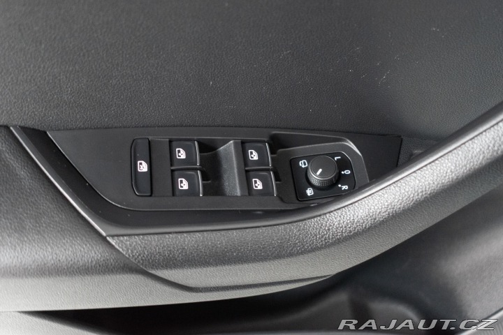 Škoda Karoq 1.6 TDI STYLE*KAMERA*ACC* 2019