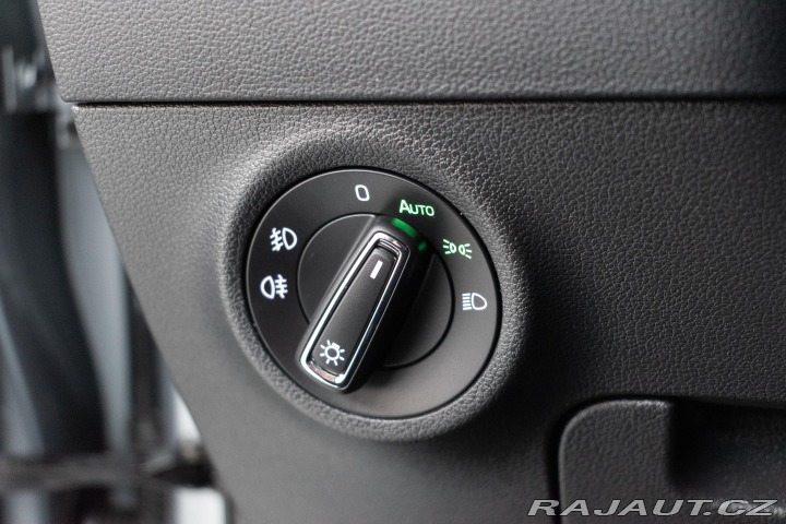 Škoda Karoq 1.6 TDI STYLE*KAMERA*ACC* 2019