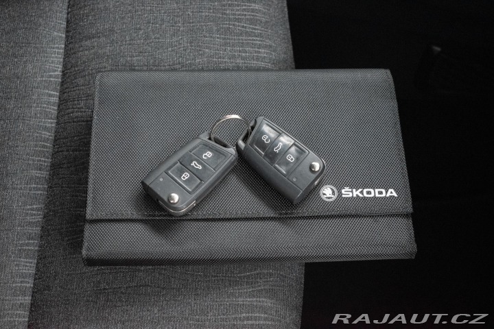 Škoda Karoq 1.6 TDI STYLE*KAMERA*ACC* 2019