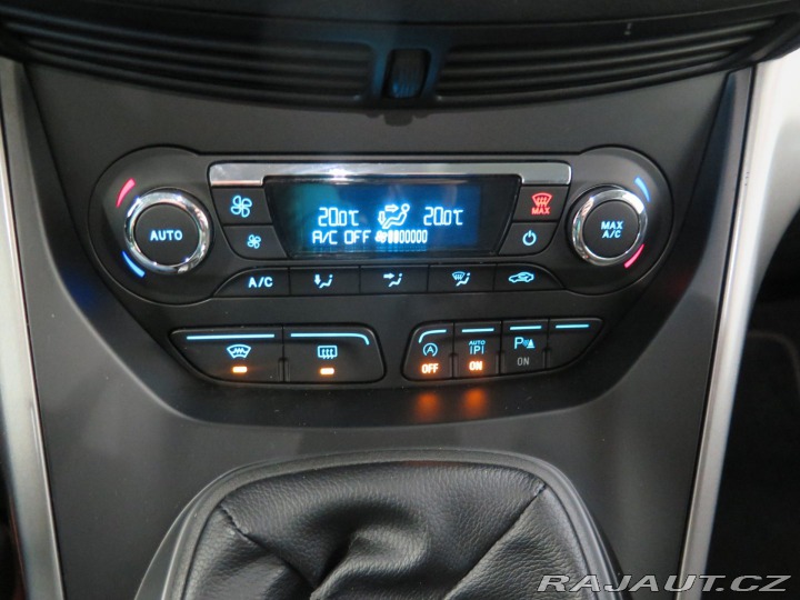 Ford Kuga 1.6 EB,klima,tažné,výhřev 2013