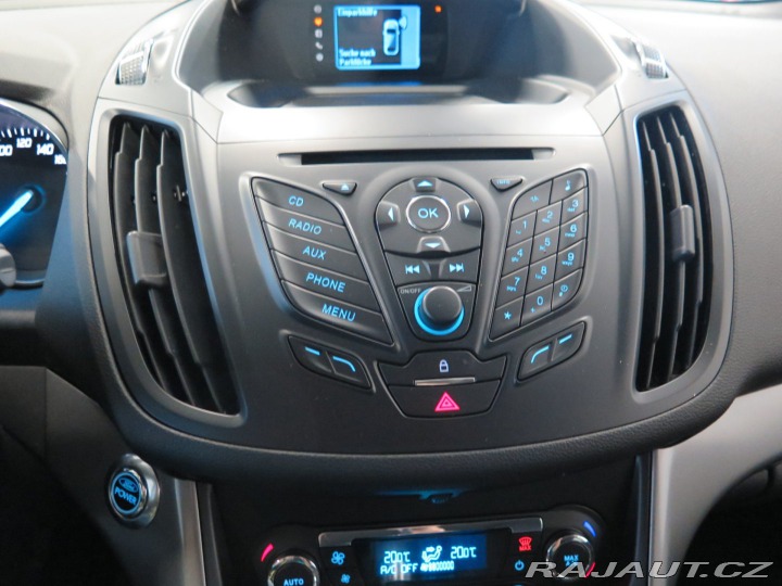 Ford Kuga 1.6 EB,klima,tažné,výhřev 2013