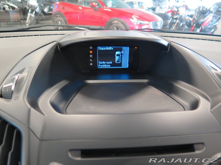 Ford Kuga 1.6 EB,klima,tažné,výhřev 2013