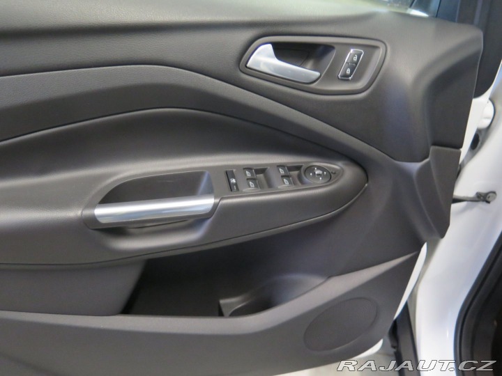 Ford Kuga 1.6 EB,klima,tažné,výhřev 2013