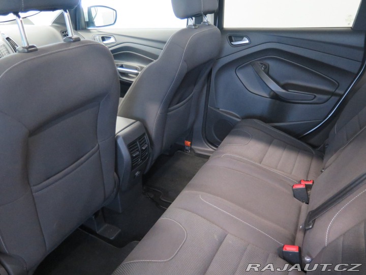 Ford Kuga 1.6 EB,klima,tažné,výhřev 2013