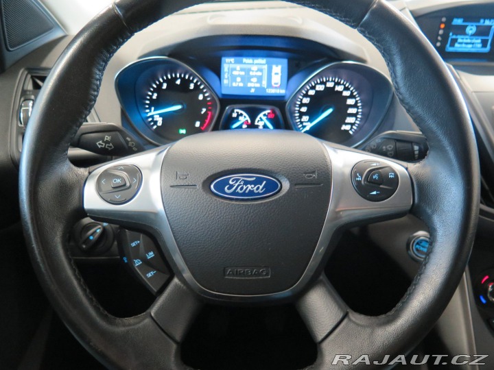 Ford Kuga 1.6 EB,klima,tažné,výhřev 2013