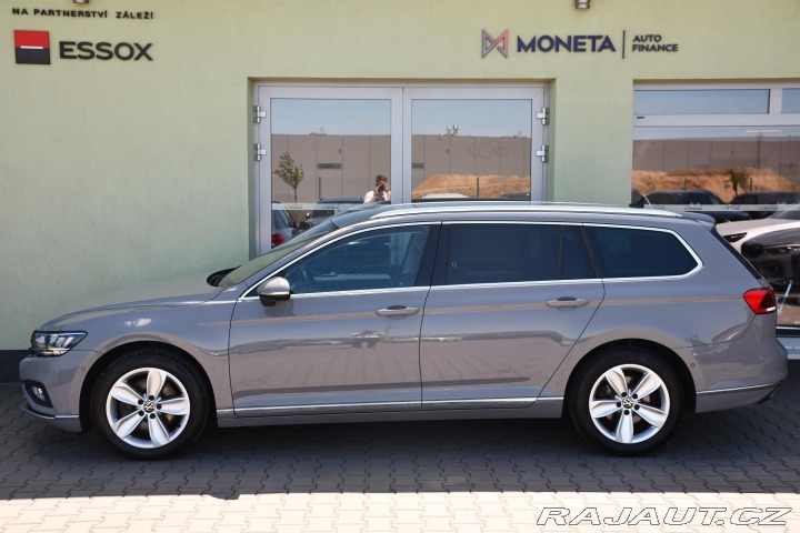 Volkswagen Passat 2.0TDi ELEGANCE KAMERA 1M 2022