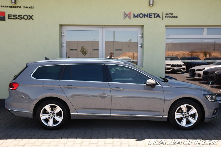 Volkswagen Passat 2.0TDi ELEGANCE KAMERA 1M 2022