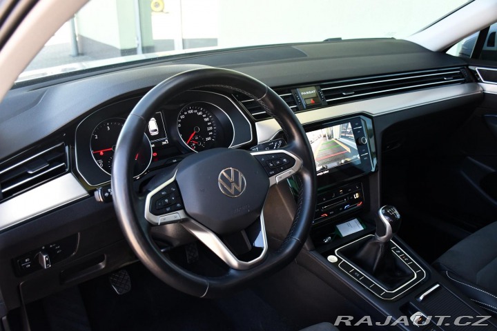 Volkswagen Passat 2.0TDi ELEGANCE KAMERA 1M 2022