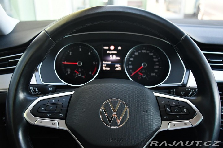 Volkswagen Passat 2.0TDi ELEGANCE KAMERA 1M 2022