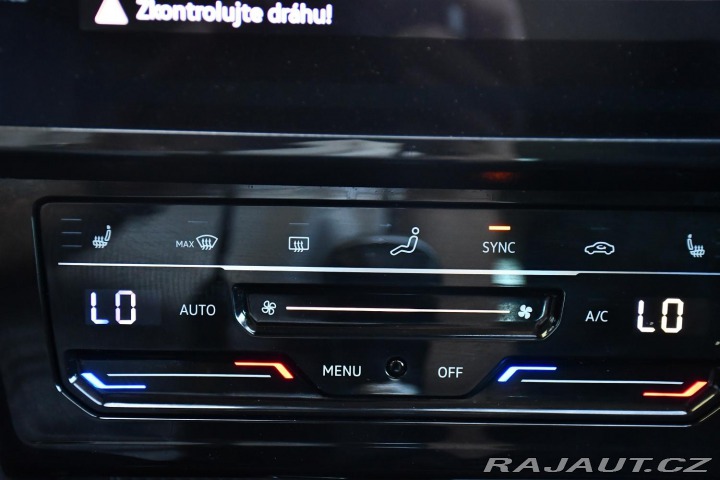 Volkswagen Passat 2.0TDi ELEGANCE KAMERA 1M 2022