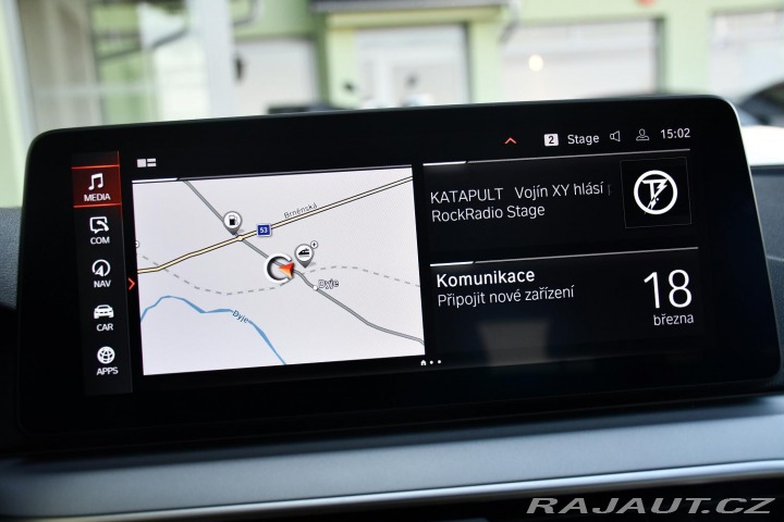 BMW 5 520i SERV.KNÍŽKA KAMERA 1 2022