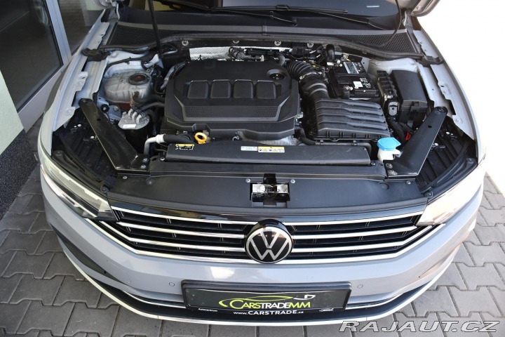 Volkswagen Passat 2.0TDi ELEGANCE KAMERA 1M 2022
