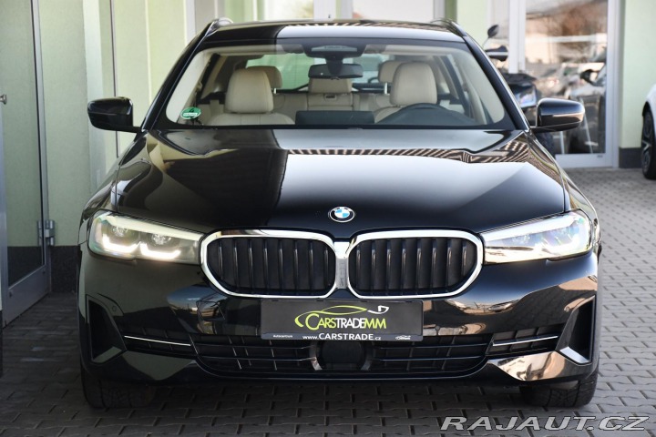 BMW 5 520i SERV.KNÍŽKA KAMERA 1 2022