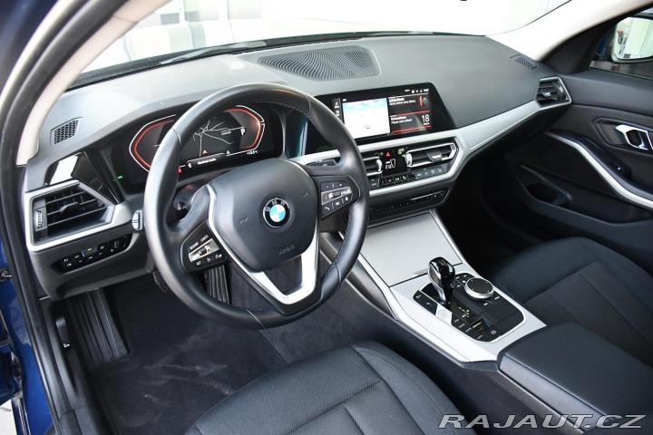 BMW 3 318d SERV.KNÍŽKA 1M ČR 2022