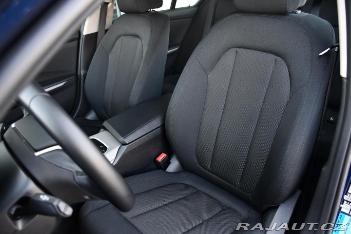 BMW 3 318d SERV.KNÍŽKA 1M ČR 2022