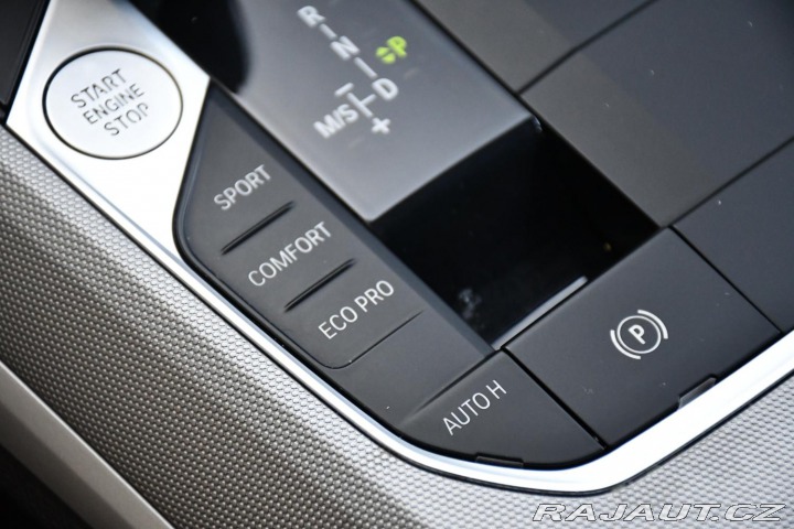 BMW 3 318d SERV.KNÍŽKA 1M ČR 2022