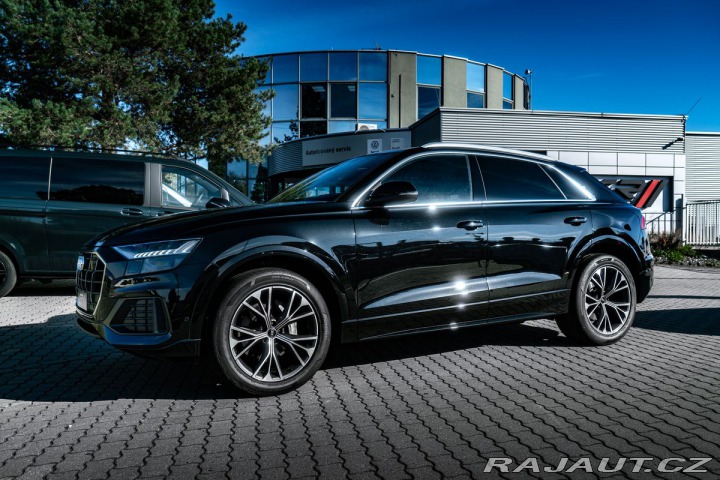 Audi Q8  2023
