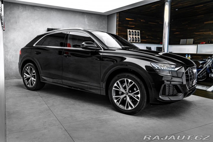 Audi Q8  2023
