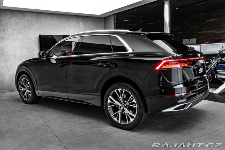 Audi Q8  2023