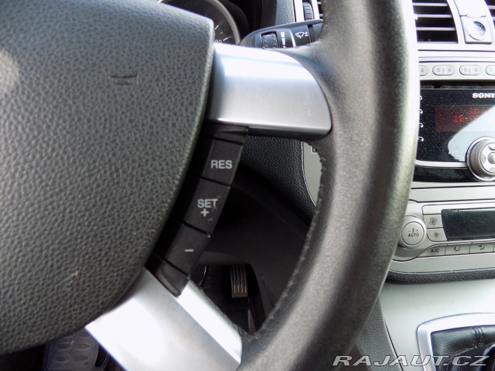 Ford Kuga 2.0TDCi/AWD/LED/Klimatiza 2012