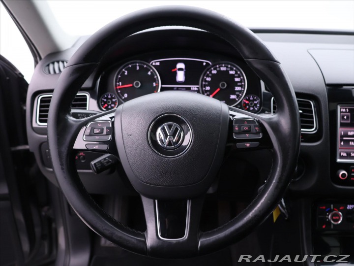 Volkswagen Touareg 3,0 TDI 176kW 4M Kůže Taž 2010