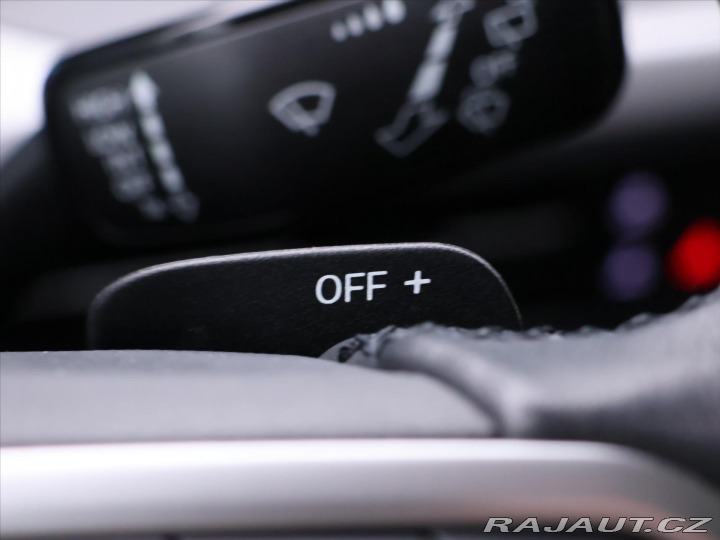 Volkswagen Golf 1,5 TSI 110kW DSG CZ 1.Ma 2023