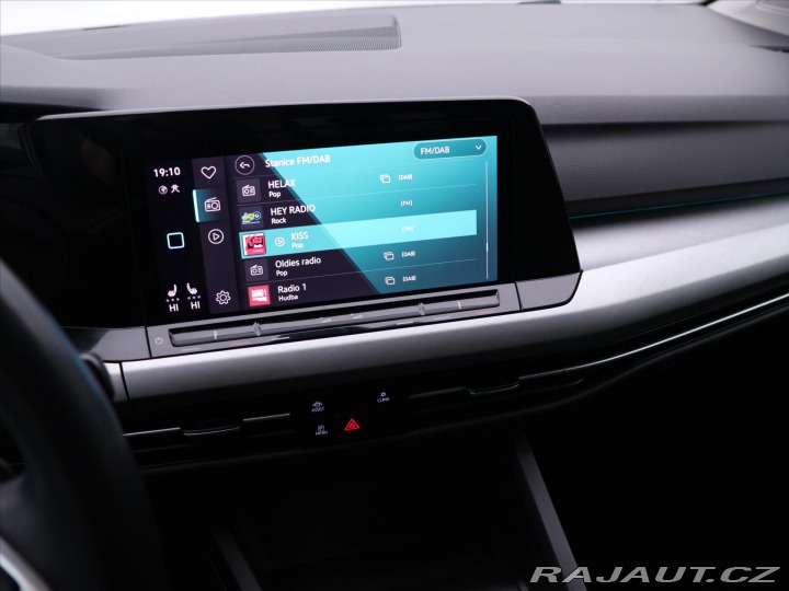 Volkswagen Golf 1,5 TSI 110kW DSG CZ 1.Ma 2023