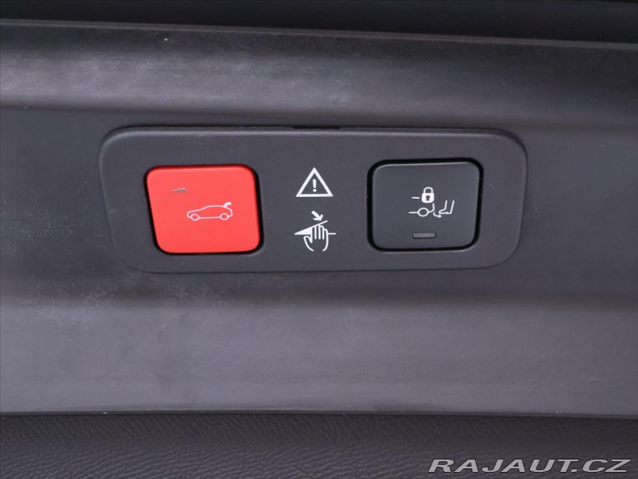 Peugeot 5008 1,2 PT Premium 7-Míst Ser 2021