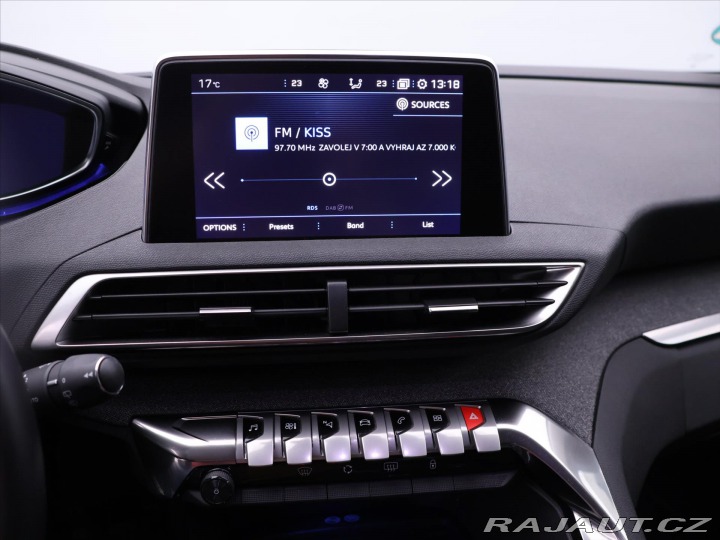 Peugeot 5008 1,2 PT Premium 7-Míst Ser 2021