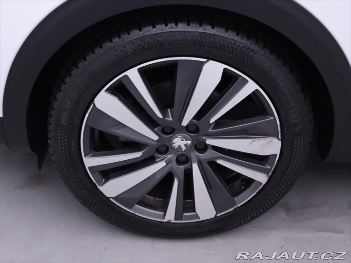 Peugeot 5008 1,2 PT Premium 7-Míst Ser 2021