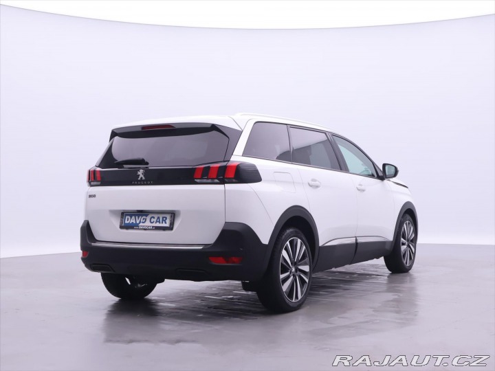 Peugeot 5008 1,2 PT Premium 7-Míst Ser 2021