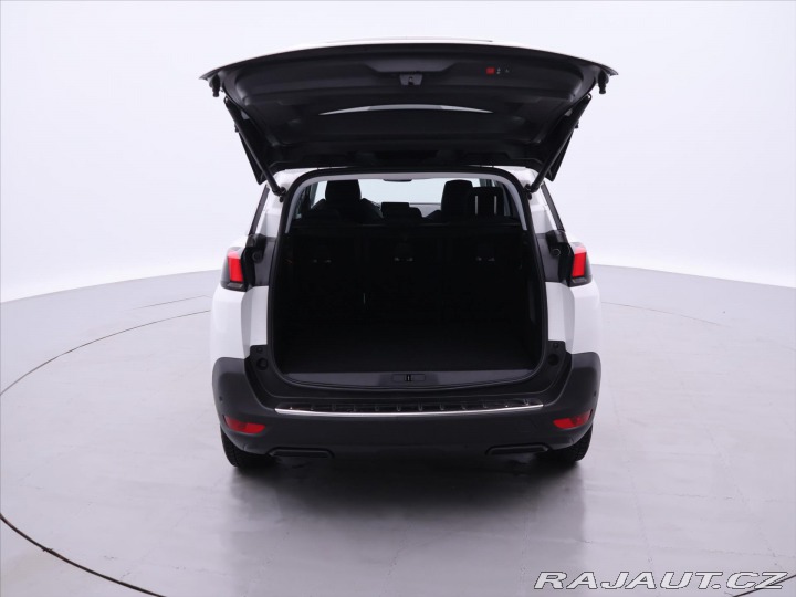 Peugeot 5008 1,2 PT Premium 7-Míst Ser 2021