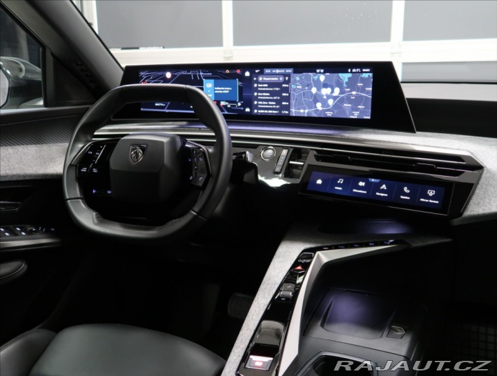 Peugeot 3008 1,2 ALLURE HYBRID 145 e-D 2025