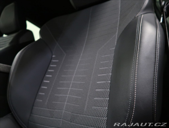 Peugeot 3008 1,2 ALLURE HYBRID 145 e-D 2025