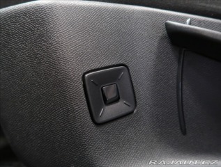 Peugeot 3008 1,2 ALLURE HYBRID 145 e-D 2025