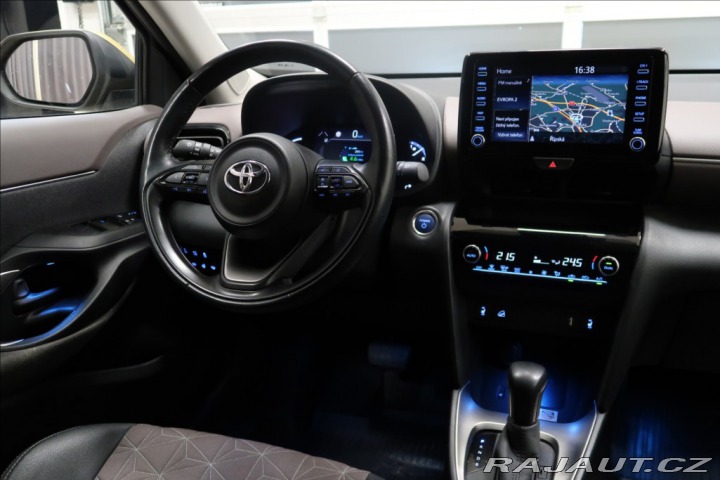 Toyota Yaris Cross 1,5 HYBRID AWD-i ČR TAŽNÉ 2021