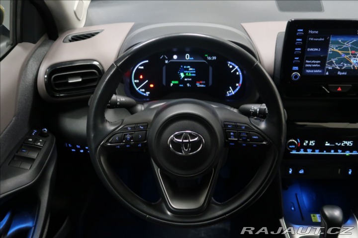Toyota Yaris Cross 1,5 HYBRID AWD-i ČR TAŽNÉ 2021