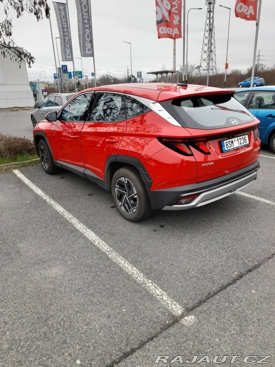 Hyundai Tucson 1,6   Podej auta 1800